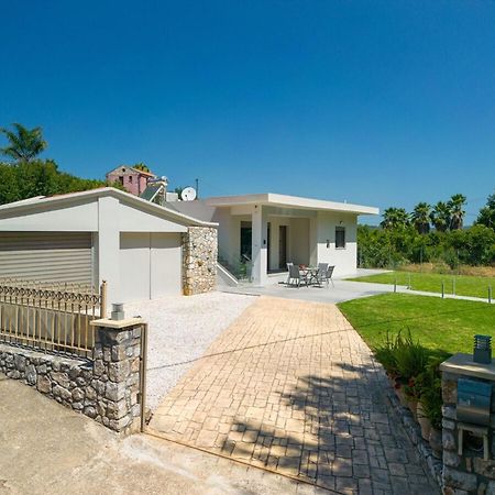 Villa Emily In Countryside Chrissi Akti Chania Exterior foto