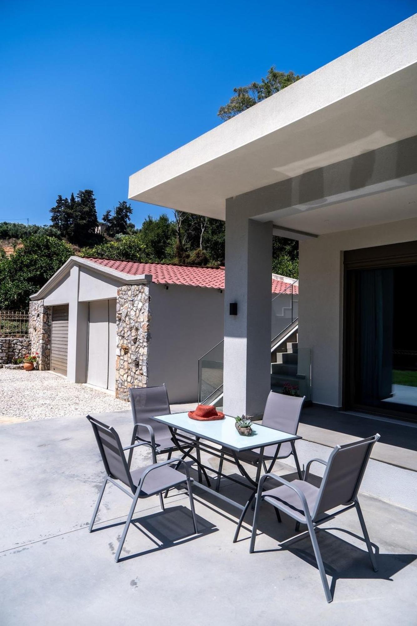 Villa Emily In Countryside Chrissi Akti Chania Exterior foto